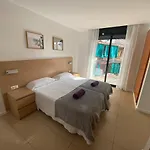 Koyo - Modern With Parking And Swimming Pool For 6p * Lloret de Mar
